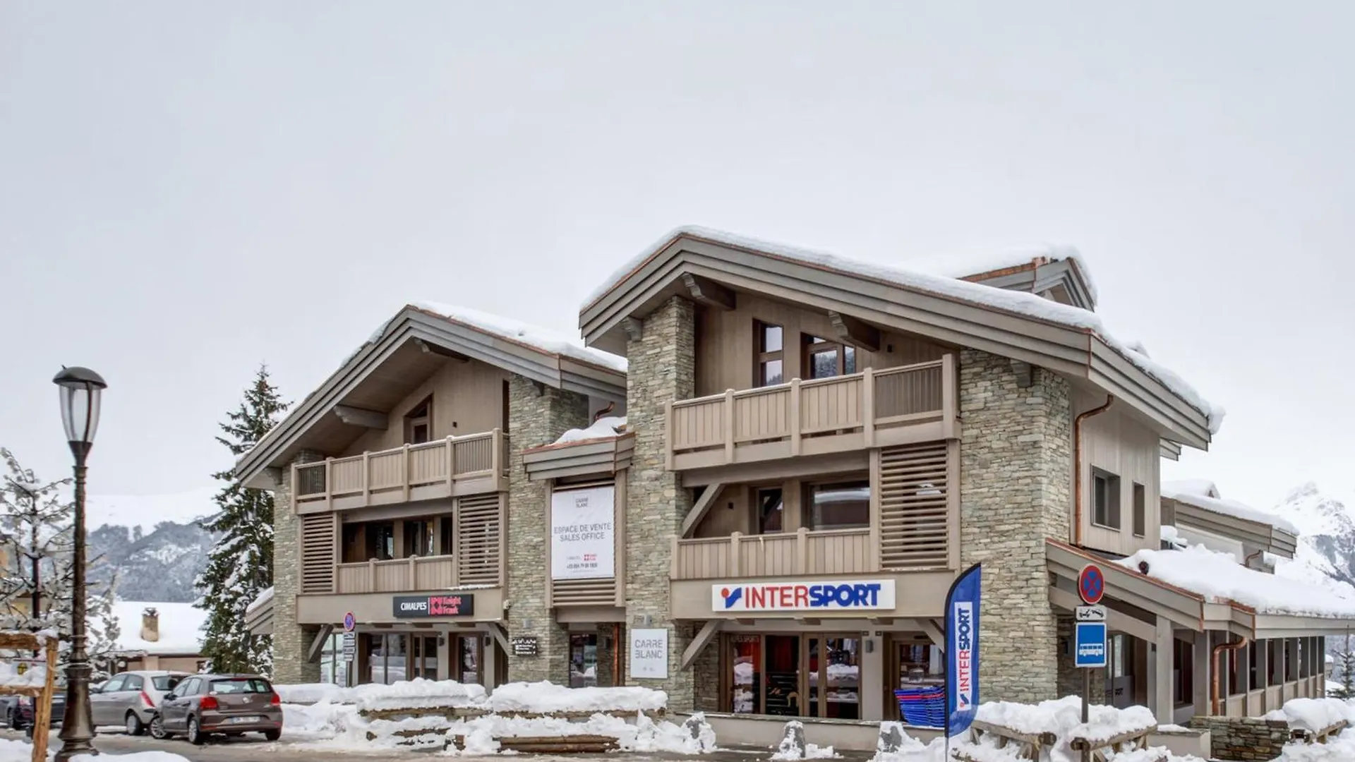 Appartement Contemporain A Courchevel Village, 4 Chambres, Proche Pistes, Sauna Et Parking - Fr-1-562-13