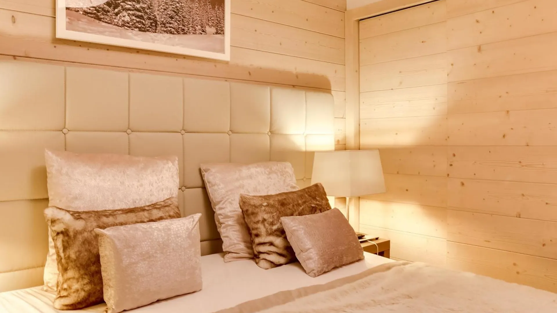 Appartement Contemporain A Courchevel Village, 4 Chambres, Proche Pistes, Sauna Et Parking - Fr-1-562-13 Francja